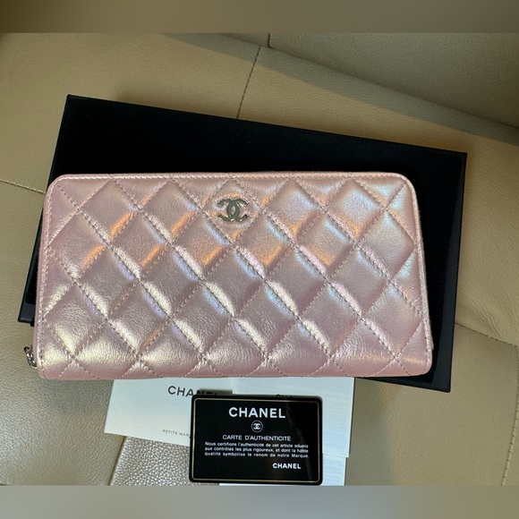 Chanel iridescent wallet - Picture 4 of 13